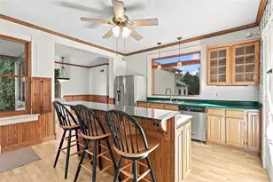 352 E New Castle St, Zelienople, PA 16063 - Photo 17