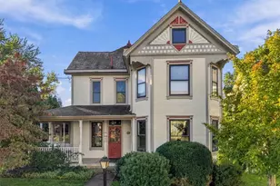 352 E New Castle St, Zelienople, PA 16063 - Photo 1
