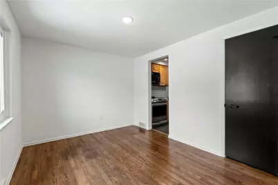 721 Sara Ln, Pittsburgh, PA 15147 - Photo 5
