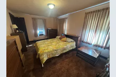 1502 Pennsylvania Ave, West Mifflin, PA 15122 - Photo 13