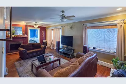 949 W 8th St, Erie City, PA 16502 - Photo 13