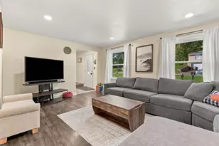 2635 Sapling Dr, Pittsburgh, PA 15101 - Photo 7
