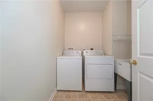 2024 Croghan, Collier Township, PA 15106 - Photo 13