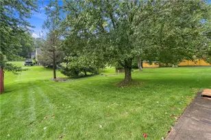 129 Lily Dr, Pittsburgh, PA 15116 - Photo 41