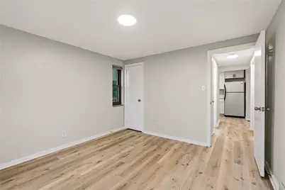 129 Lily Dr, Pittsburgh, PA 15116 - Photo 21