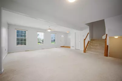 30 Castle View Dr, Kennedy Township, PA 15136 - Photo 3