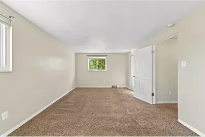 332 Bryant Dr, Pittsburgh, PA 15235 - Photo 15