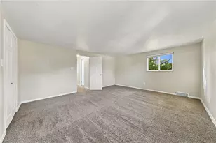 332 Bryant Dr, Pittsburgh, PA 15235 - Photo 17