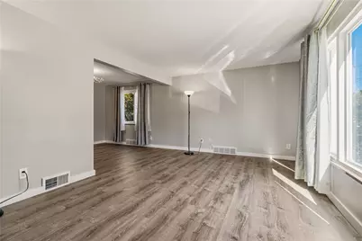 98 Poplar Dr, Pittsburgh, PA 15228 - Photo 3