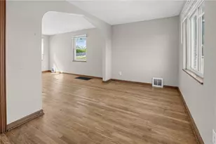 418 Commonwealth Ave, Duquesne, PA 15110 - Photo 11