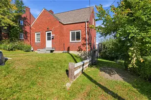 418 Commonwealth Ave, Duquesne, PA 15110 - Photo 3