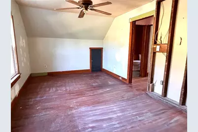 180 Grandview Ave, White Township, PA 15701 - Photo 17