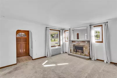 707 Washington, Jeannette, PA 15644 - Photo 7