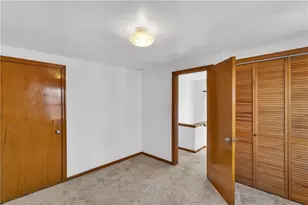 707 Washington, Jeannette, PA 15644 - Photo 19
