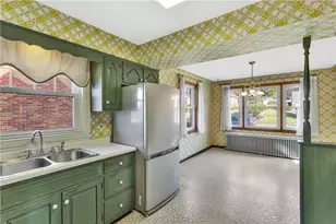 707 Washington, Jeannette, PA 15644 - Photo 17