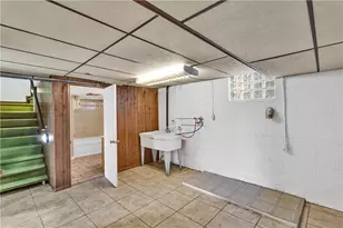 707 Washington, Jeannette, PA 15644 - Photo 27