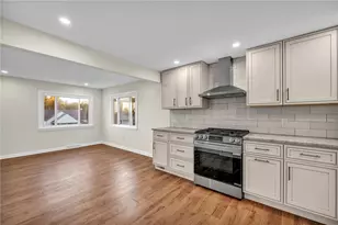 210 Sunny Dr, Pittsburgh, PA 15236 - Photo 9