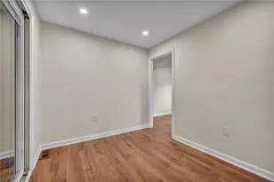 210 Sunny Dr, Pittsburgh, PA 15236 - Photo 11