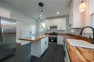 1101 Market St, Bridgewater, PA 15009 - Photo 9