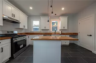 1101 Market St, Bridgewater, PA 15009 - Photo 7