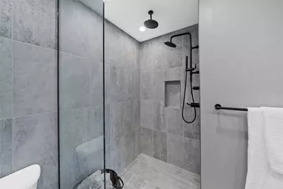 240 E Jefferson, Pittsburgh, PA 15212 - Photo 33