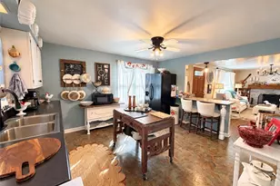 207 Central Dr, Center Township, PA 16001 - Photo 5