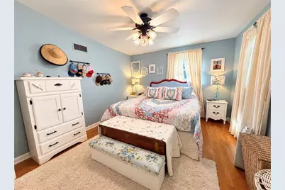 207 Central Dr, Center Township, PA 16001 - Photo 7