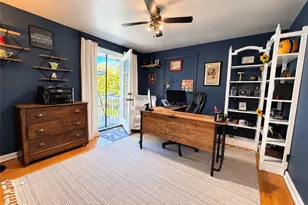 207 Central Dr, Center Township, PA 16001 - Photo 9