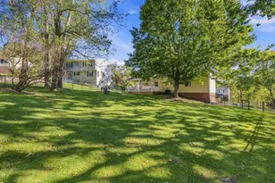 700 Fruitwood Dr, Bethel Park, PA 15102 - Photo 37