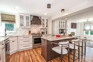 255 Connecting Rd, Pittsburgh, PA 15228 - Photo 7