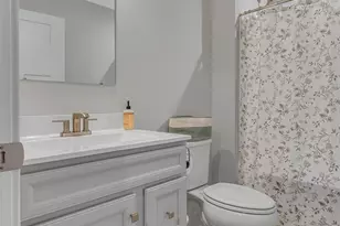 106 Olivia Dr, Center Township, PA 15061 - Photo 17