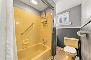 321 Center Ave, Pitcairn, PA 15140 - Photo 23