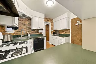 321 Center Ave, Pitcairn, PA 15140 - Photo 15