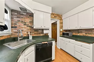 321 Center Ave, Pitcairn, PA 15140 - Photo 17