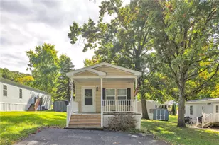 317 Laurel Dr, Cranberry Township, PA 16066 - Photo 3