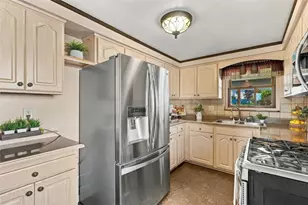 572 Jenne Dr, Pittsburgh, PA 15236 - Photo 7