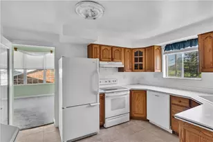609 Millers Ln, Pittsburgh, PA 15239 - Photo 15