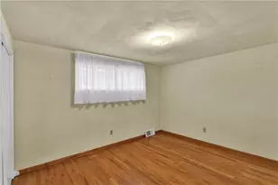609 Millers Ln, Pittsburgh, PA 15239 - Photo 23