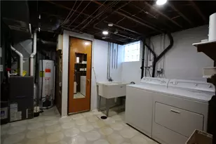4548 Mapledale Dr, Homestead, PA 15120 - Photo 29