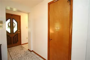 4548 Mapledale Dr, Homestead, PA 15120 - Photo 7