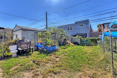 633 Woodward Avenue, Stowe Township, PA 15136 - Photo 21