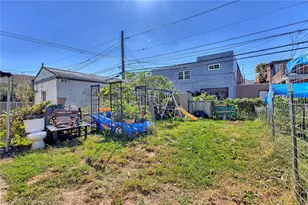 633 Woodward Ave, Stowe Township, PA 15136 - Photo 21