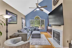 118 Linden Ct, Seven Fields Boro, PA 16046 - Photo 5