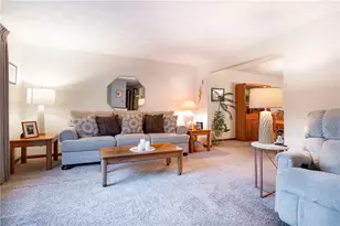 211 Cherokee Dr, Center Township, PA 16001 - Photo 3