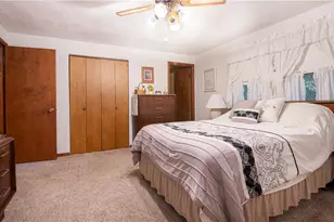 211 Cherokee Dr, Center Township, PA 16001 - Photo 15