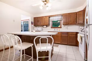 211 Cherokee Dr, Center Township, PA 16001 - Photo 7