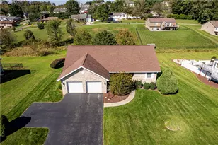 107 N Hazelnut Dr, Mount Pleasant Township, PA 15666 - Photo 7