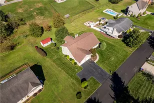 107 N Hazelnut Dr, Mount Pleasant Township, PA 15666 - Photo 9