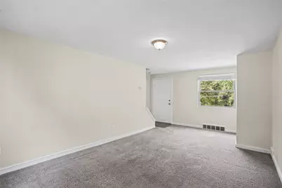 8018 Lincoln Rd, Pittsburgh, PA 15147 - Photo 5