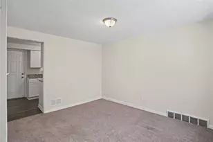 8018 Lincoln Rd, Pittsburgh, PA 15147 - Photo 9